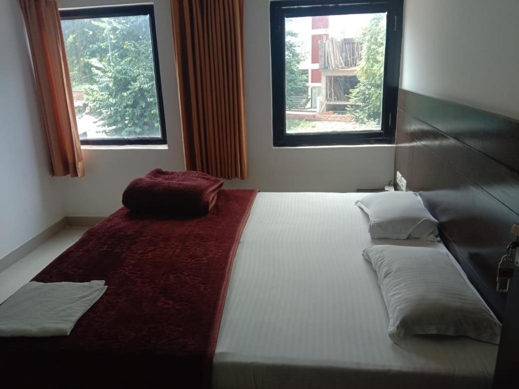 Supreme Guest House By Wb Inn Agra  Eksteriør billede